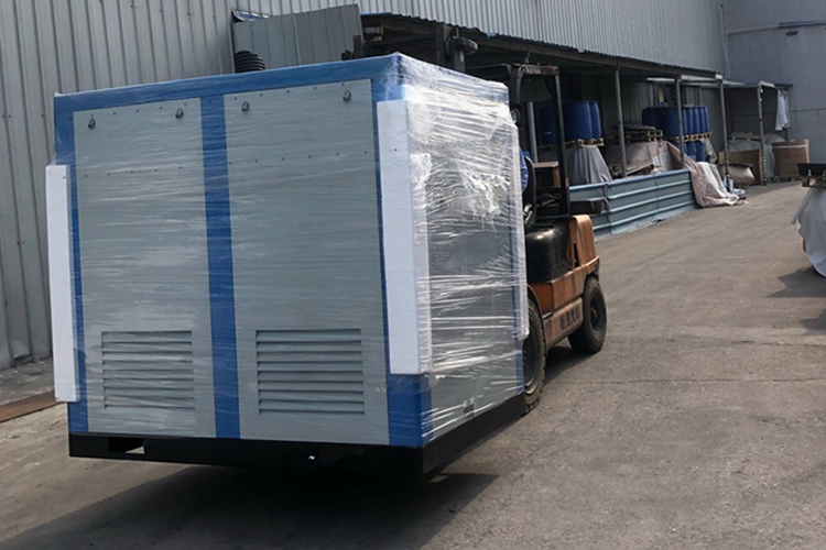 江陰杜奧爾汽車用紡織品公司購入權(quán)偉節(jié)能螺桿空壓機