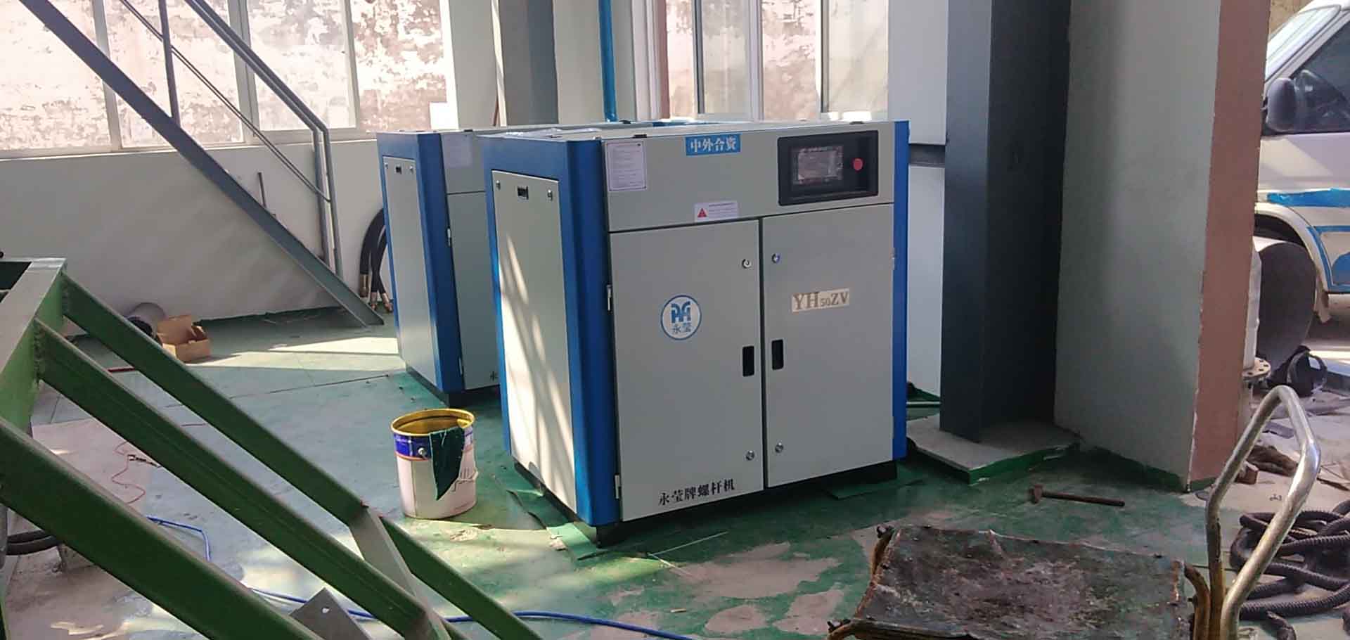 簡單說說螺桿式空壓機漏油故障判斷與排除方法，權(quán)偉永瑩螺桿空壓機廠家