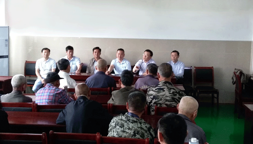 權(quán)偉機(jī)械董事長(zhǎng)蒞臨敬老院獻(xiàn)愛(ài)心 權(quán)偉機(jī)械董事長(zhǎng)蒞臨敬老院獻(xiàn)愛(ài)心