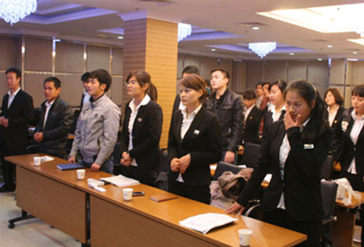 權(quán)偉機(jī)械參加拓展培訓(xùn) 權(quán)偉機(jī)械參加拓展培訓(xùn)