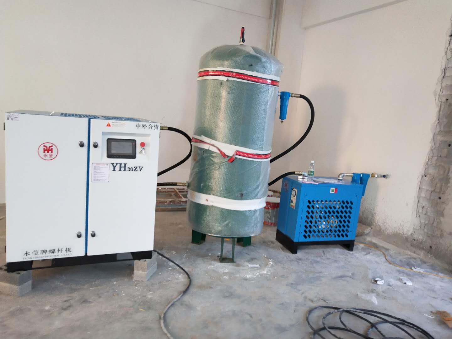 權(quán)偉永瑩節(jié)能空壓機廠家 權(quán)偉永瑩節(jié)能空壓機廠家