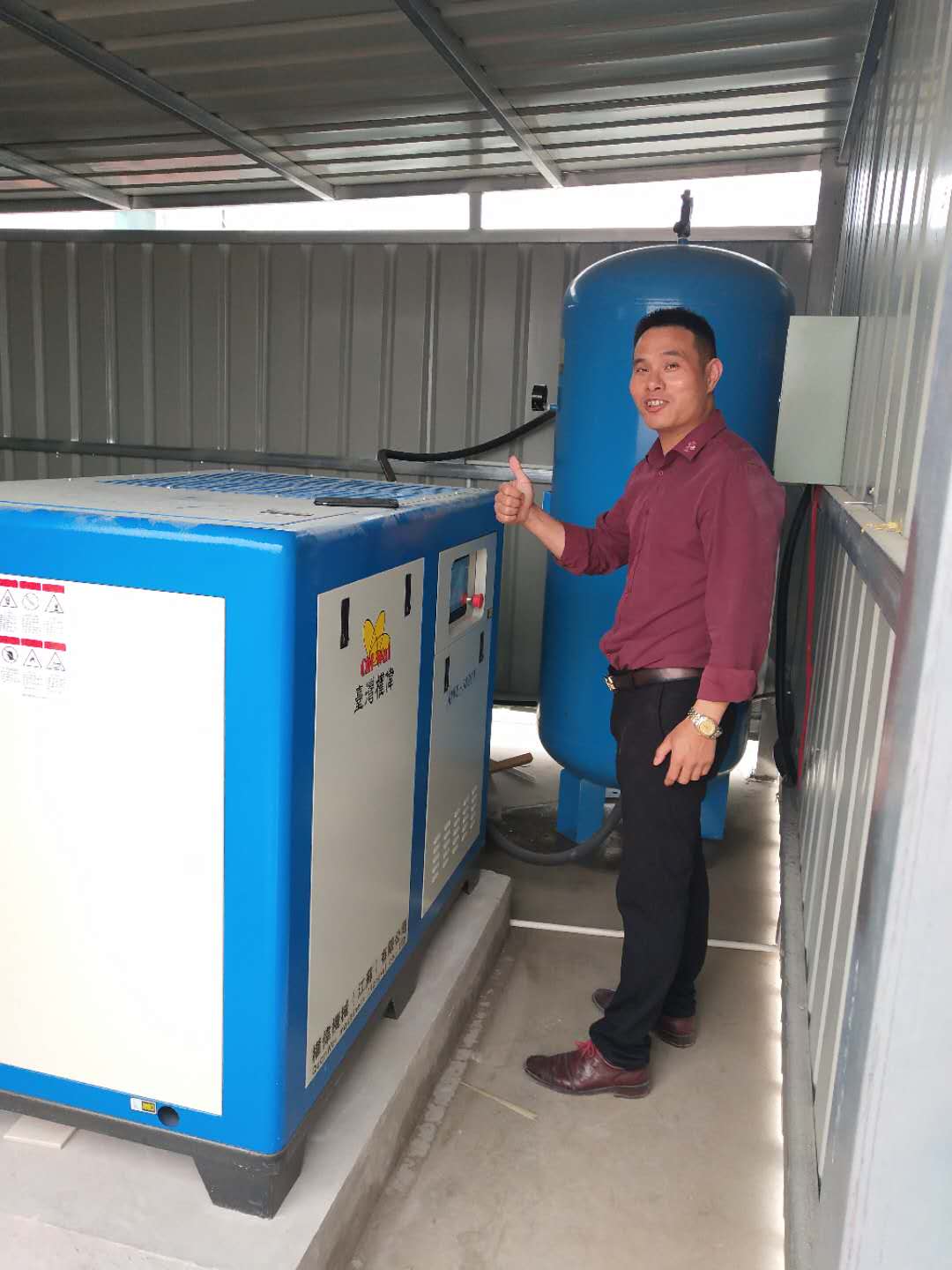 權(quán)偉無油水潤滑空壓機(jī)