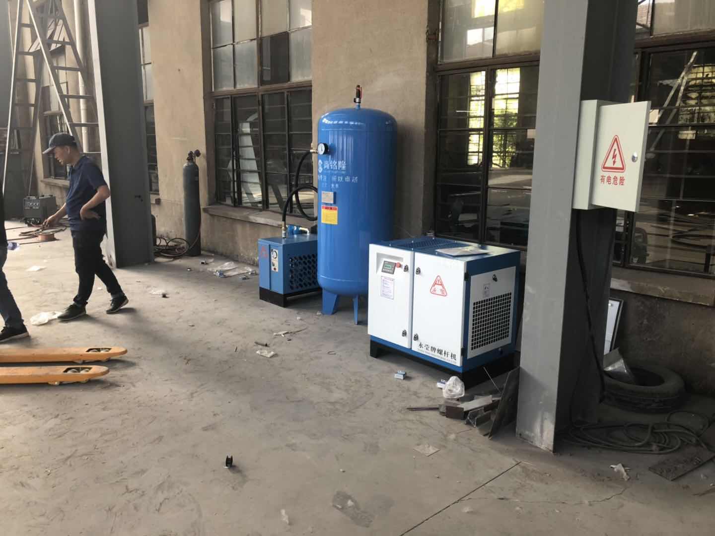 7.5kw螺桿空壓機 7.5kw螺桿空壓機