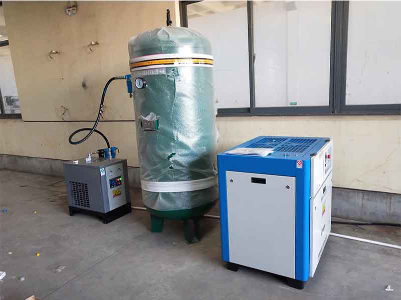 權(quán)偉22KW螺桿空壓機(jī)