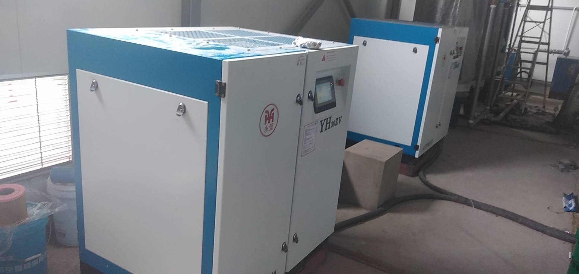 權(quán)偉永瑩螺桿空壓機廠家